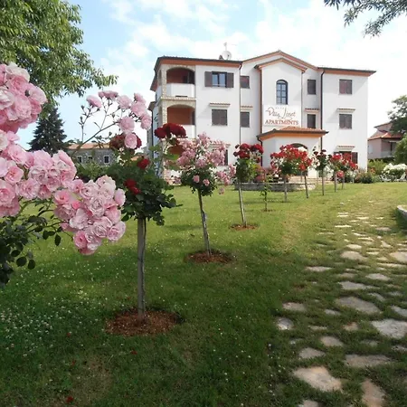 Linet 8- By Interhome