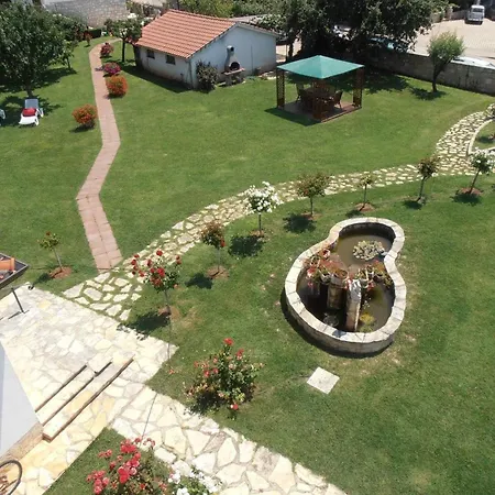 Linet 8- By Interhome Apartman