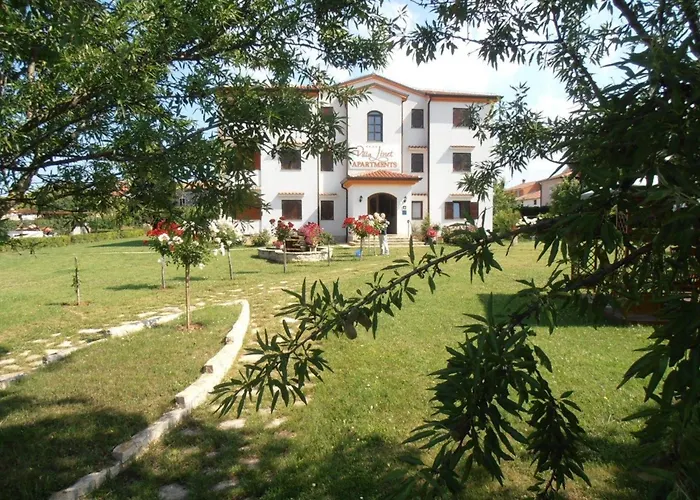 Linet 8- By Interhome